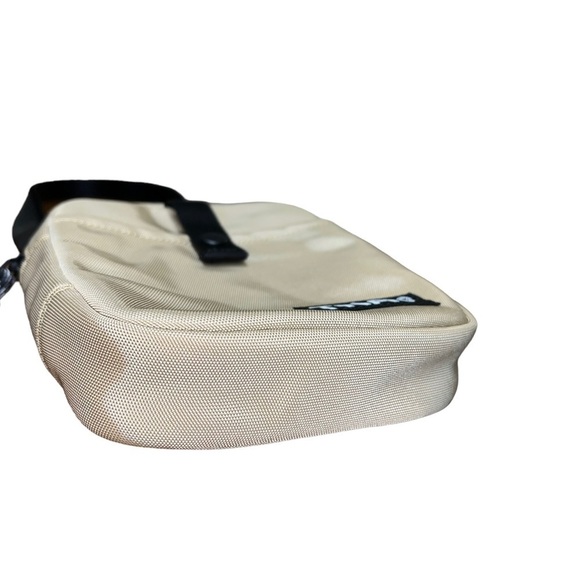 Aritzia TNA Oceanside Camera Crossbody Bag in Tan - Picture 5 of 7